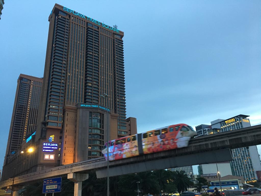 Rainbow Service Suite At Times Square Kuala Lumpur Bagian luar foto